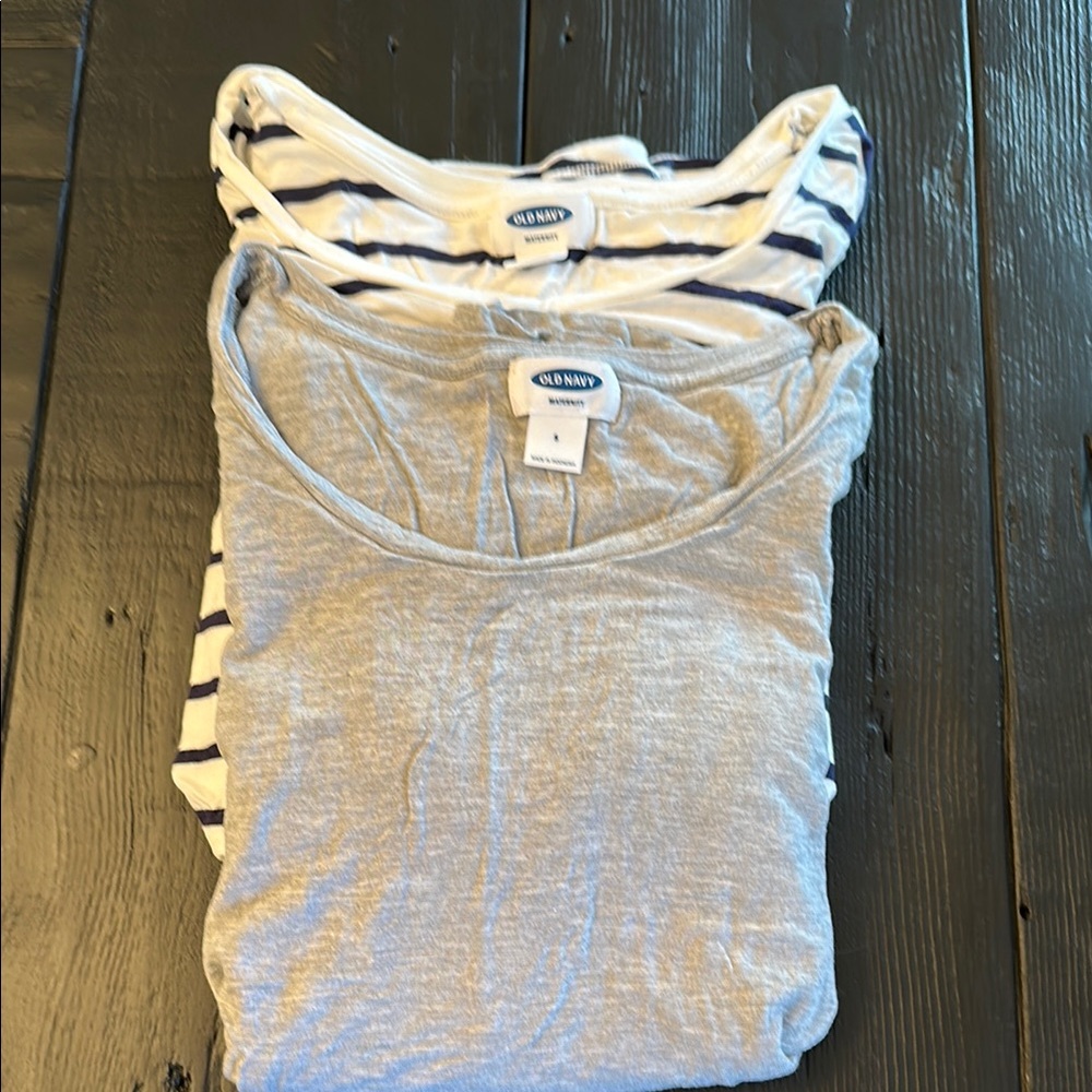 Old Navy Maternity/Nursing tops